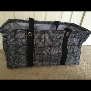 NWT Thirty One Large Utility Tote Chevron Squares